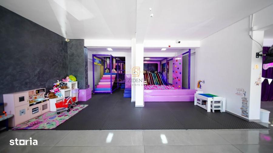 Spațiu comercial, de 195.95 mp, în Central