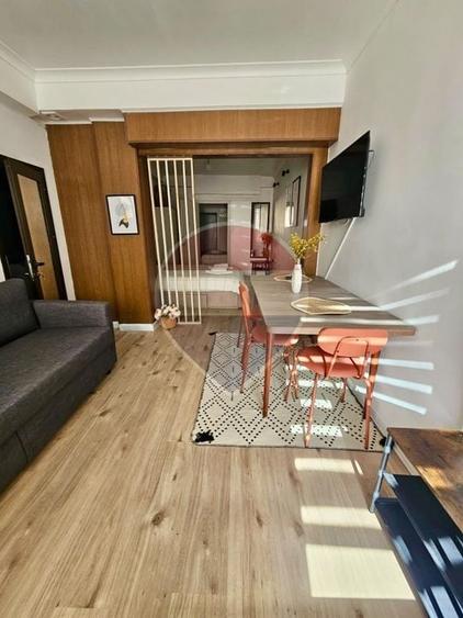 Apartament cu 3 camere, mobilat în P-ța Sfinții Voievozi