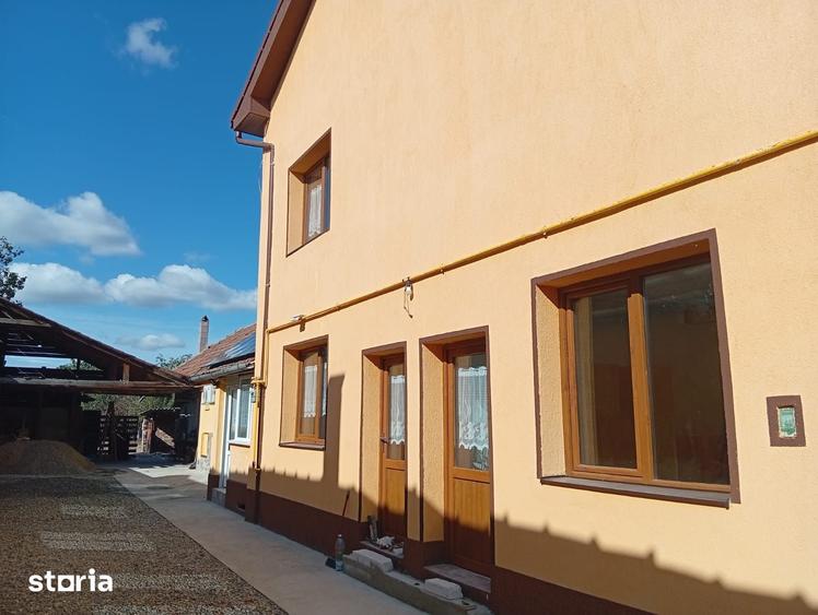 Casă cu 7 camere cu Teren 864 Mp în Gai
