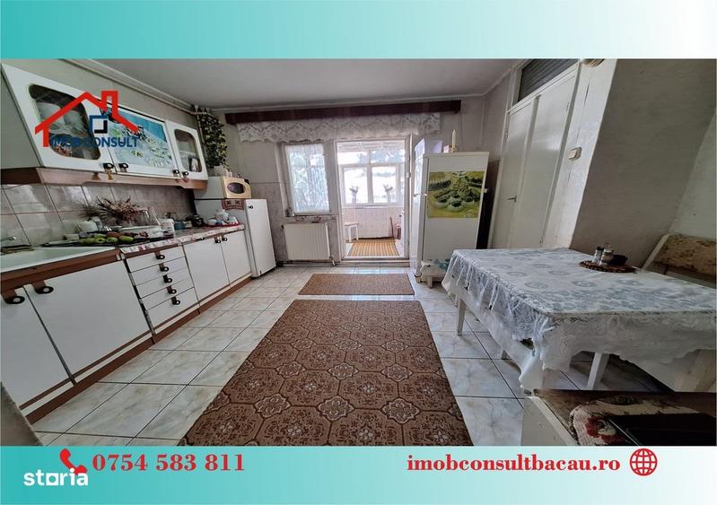 Apartament cu 3 camere decomandat în Central