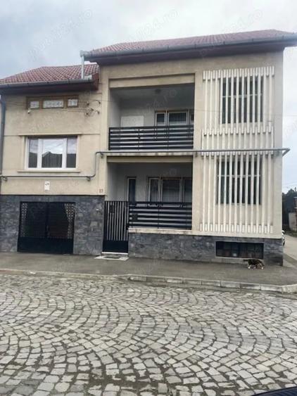 Casă cu Teren 91 Mp în Central