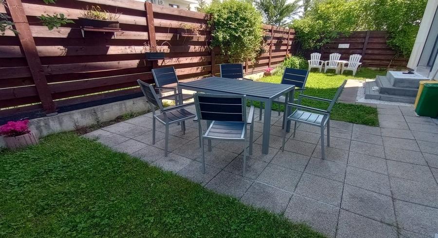 Apartament cu 3 camere decomandat, mobilat în Europa