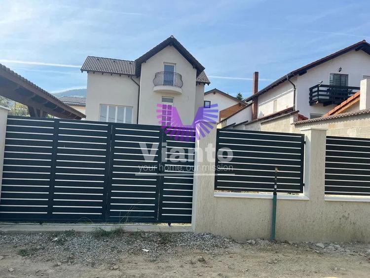 Casă cu 4 camere cu Canalizare în Sadu