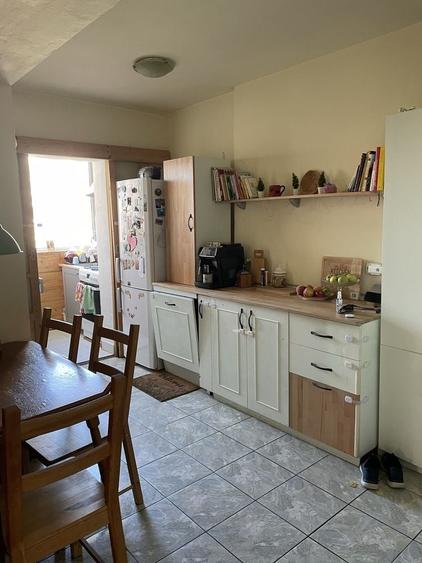 Apartament cu 3 camere decomandat în Circumvalațiunii
