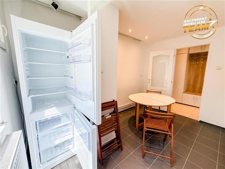 Apartament cu 3 camere decomandat în Lenin