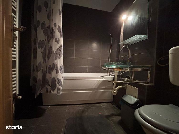 Apartament cu 3 camere decomandat în Găvana