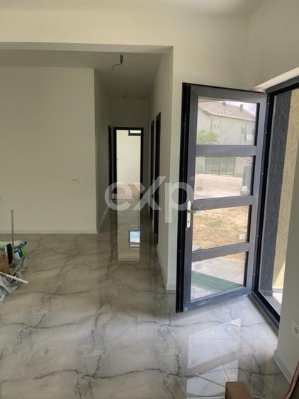 Casă individuală cu 3 camere cu Canalizare în Exterior Nord