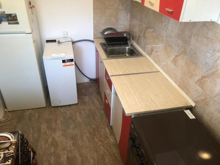 Apartament cu 2 camere semidecomandat în 1 Mai