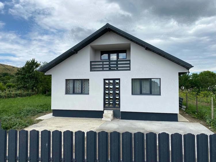 Casă cu Teren 1109 Mp în Bozieni