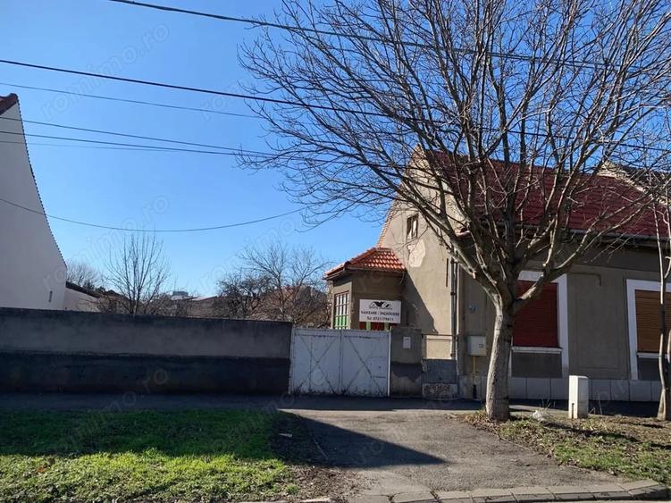 Casă cu 2 camere cu Teren 1007 Mp în Lipovei
