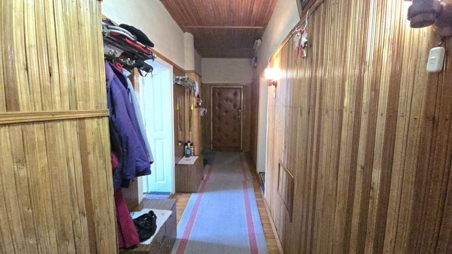 Casă individuală cu 3 camere cu Canalizare în Central