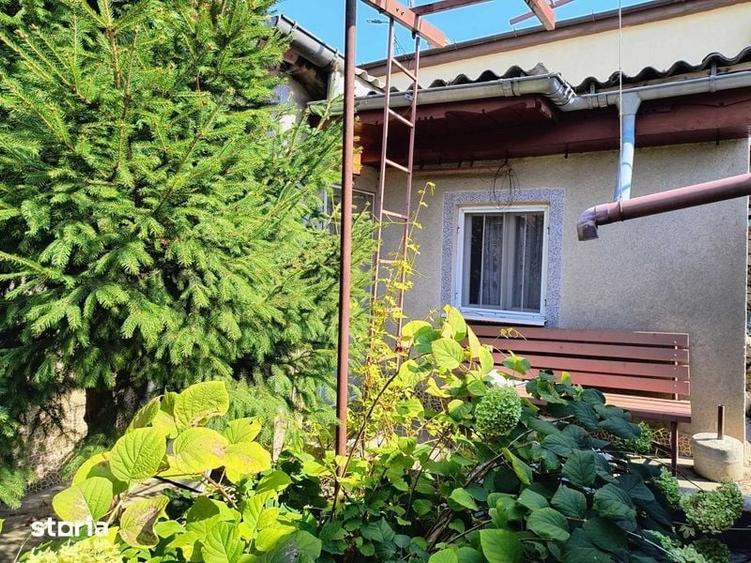 Casă cu 4 camere cu Teren 120 Mp în Pelican