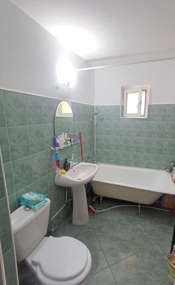 Apartament cu 2 camere decomandat în Nicolina