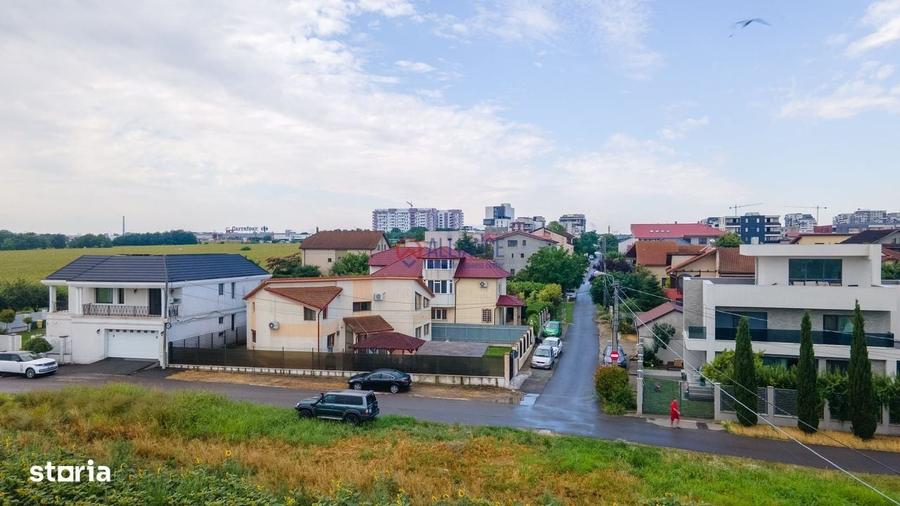 Casă cu 4 camere în Palazu Mare