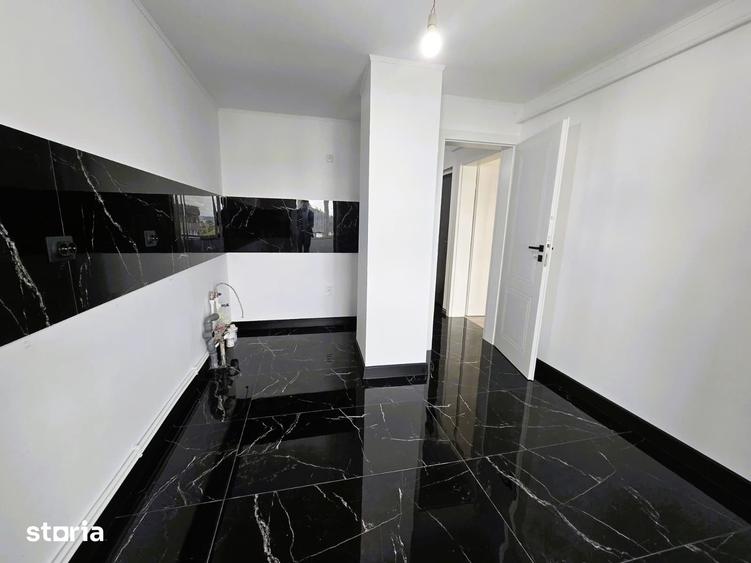 Apartament cu 3 camere decomandat în Holboca