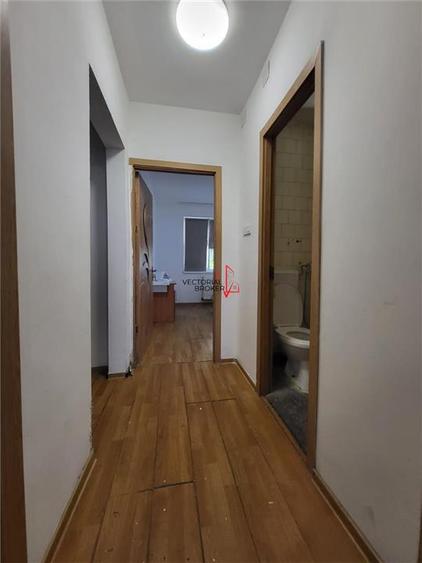 Apartament cu 3 camere decomandat în Titan