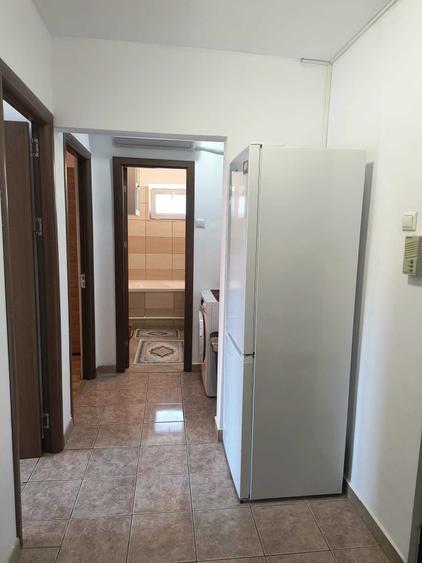 Particular, inchiriez pe termen lung apartament decomandat cu 2 camere in Constanta, zona TOMIS NORD, la vapor. - 6