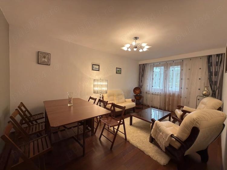 Apartament cu 3 camere decomandat în Central