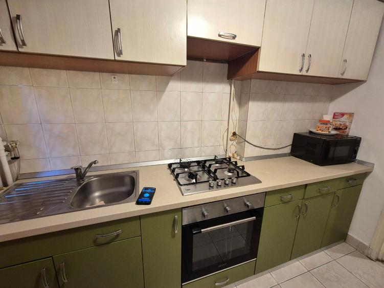 Apartament cu 2 camere semidecomandat în Complex Studențesc