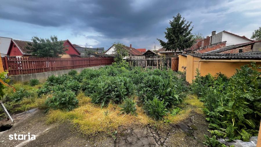 Casă cu 2 camere cu Teren 360 Mp în Central