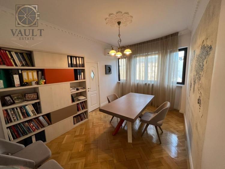 Apartament cu 4 camere decomandat, mobilat în Calea Victoriei