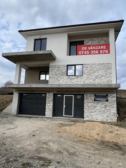 Casă cu 4 camere în Iris