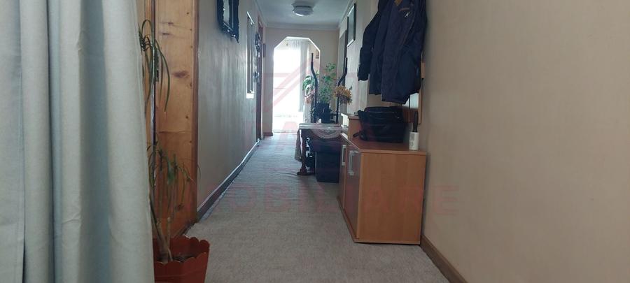 Duplex cu 4 camere cu Canalizare în Central
