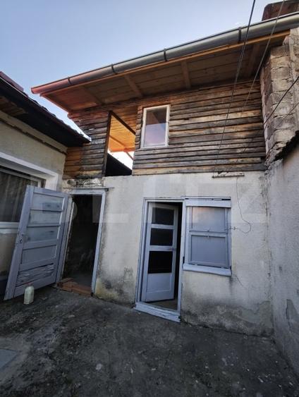 Casă individuală cu 3 camere cu Canalizare în Cristian