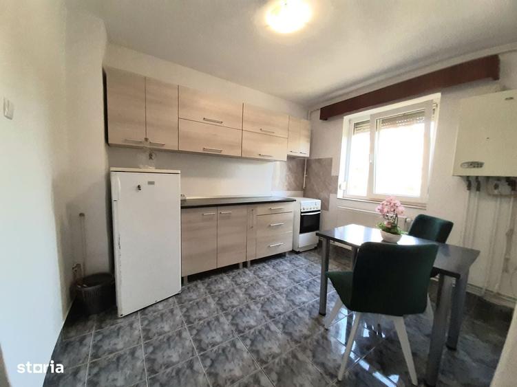 Apartament cu 2 camere nedecomandat în Micro 14