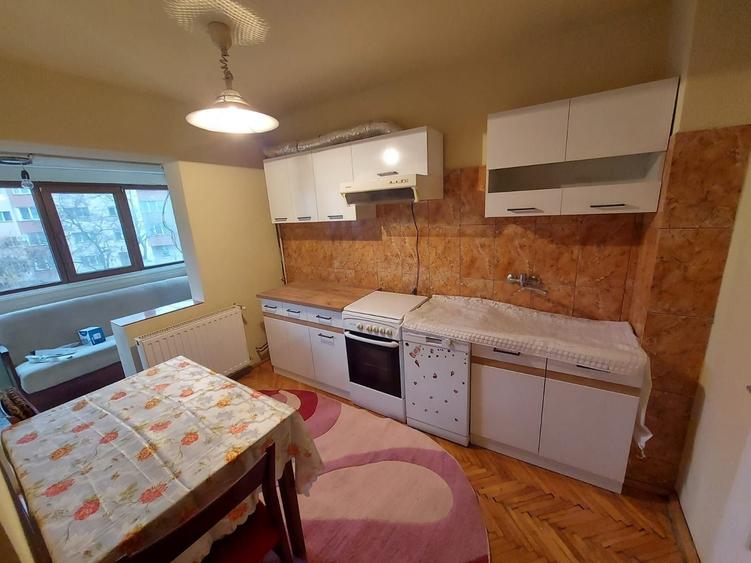Apartament cu 2 camere decomandat în Dorobanților