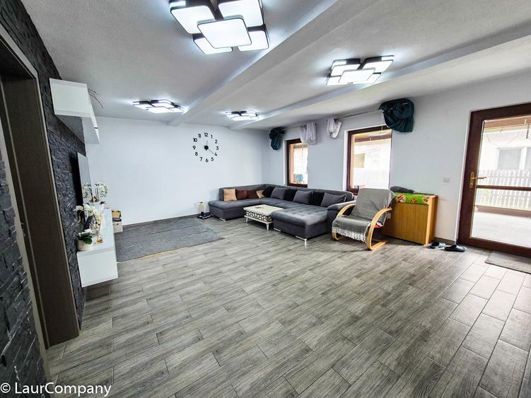 Casă individuală cu 5 camere cu Teren 463 Mp în Albota
