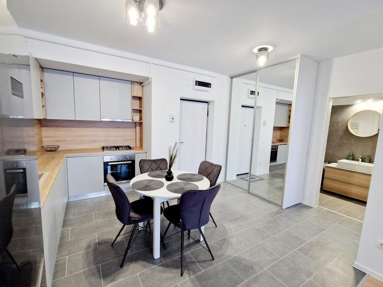 Apartament cu 2 camere decomandat în Central