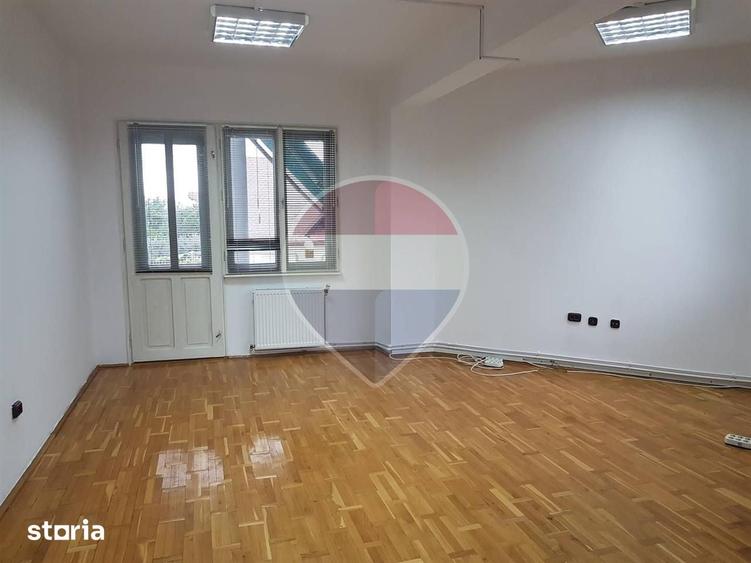 Casă cu Teren 700 Mp în Zorilor