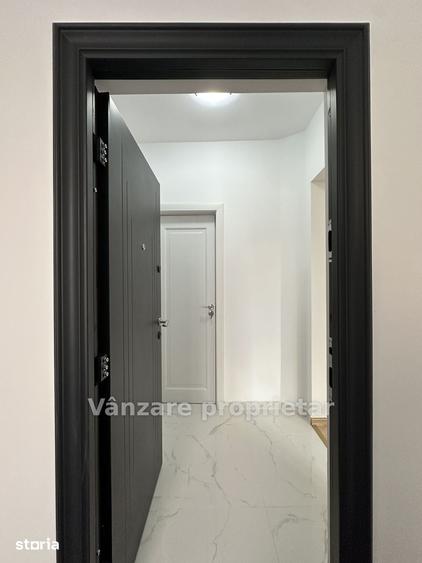 Apartament cu 3 camere semidecomandat în Centrul Civic