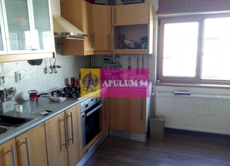 Apartament cu 4 camere decomandat în Vitan