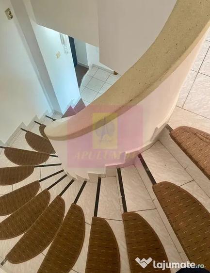 Apartament cu 4 camere decomandat, mobilat în Decebal