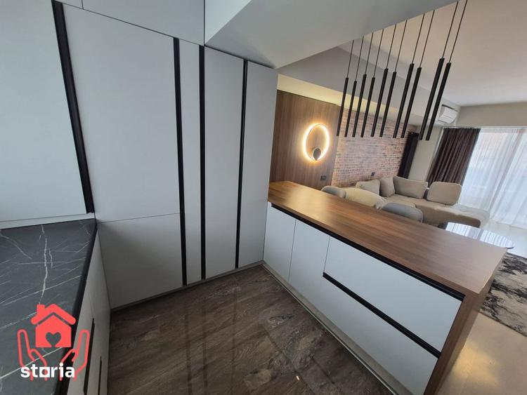Apartament cu 2 camere semidecomandat, mobilat în Calea Victoriei