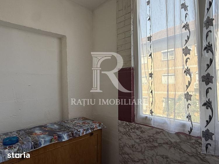 Apartament cu 3 camere decomandat în Rogerius