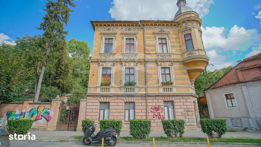 Casă cu Teren 1048 Mp în Centrul Istoric