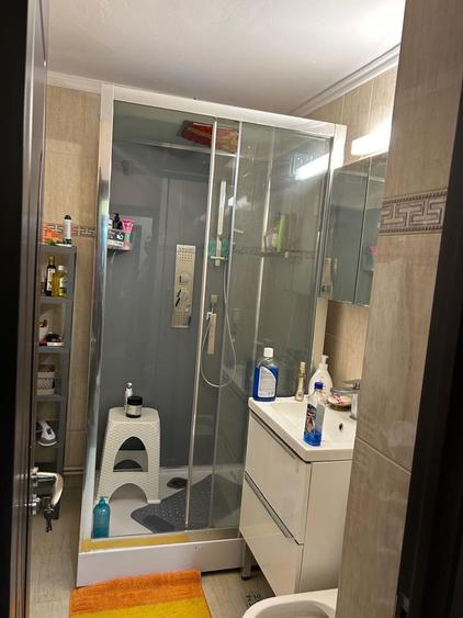 Apartament cu 3 camere decomandat în Gorjului