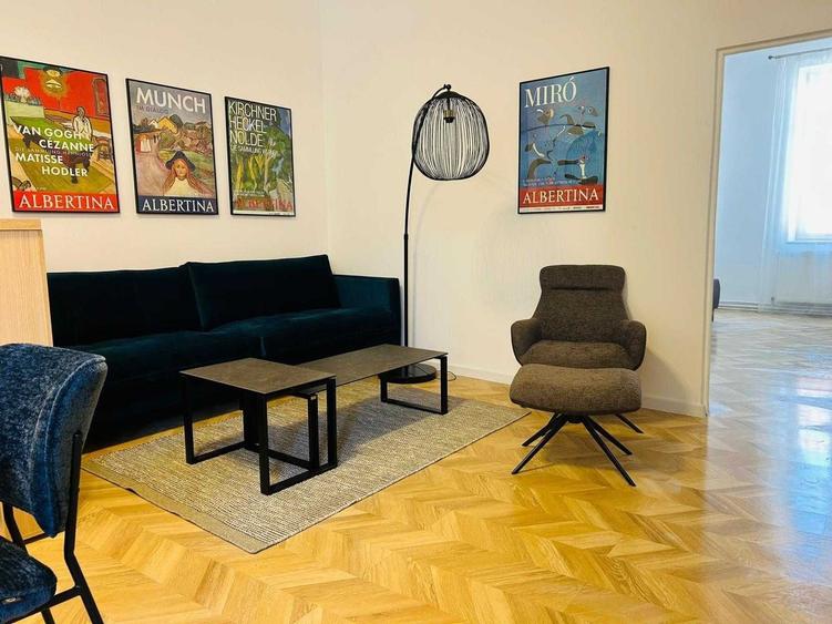 Apartament cu 3 camere decomandat în Central