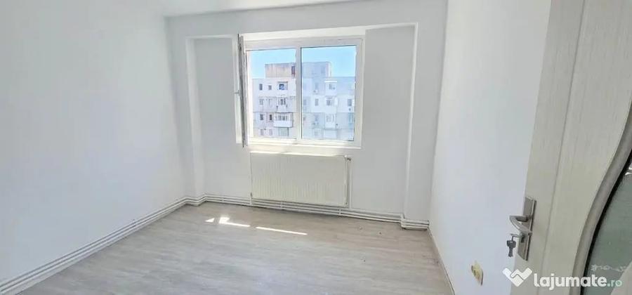 Apartament cu 2 camere decomandat în Viziru 3