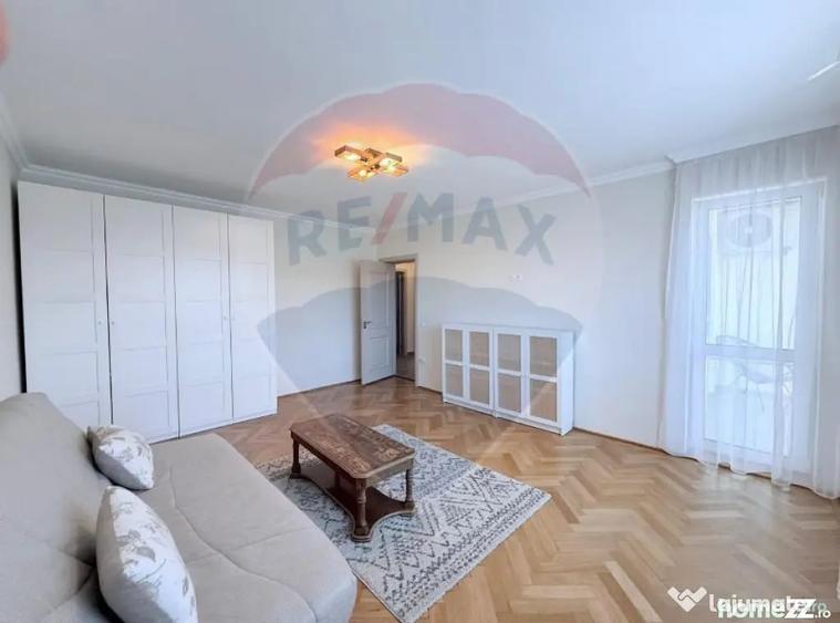 Apartament cu 2 camere decomandat în Trei Stejari