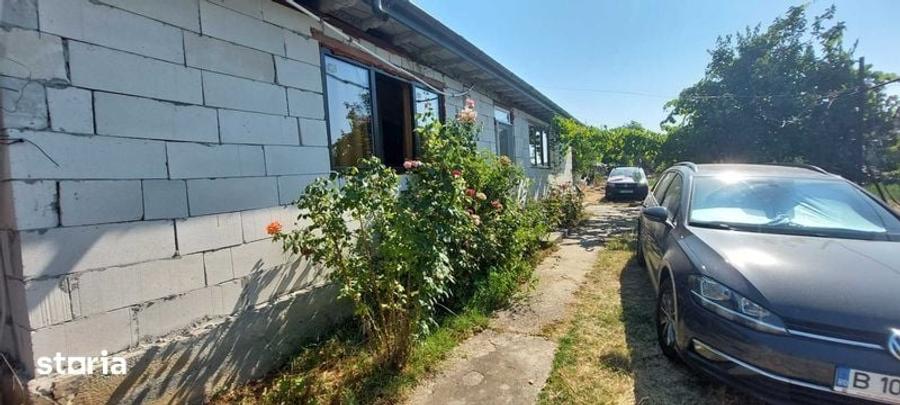 Casă cu 3 camere cu Teren 85 Mp în Comana
