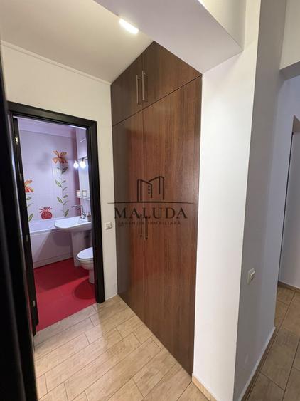 Apartament cu 3 camere decomandat, mobilat în Găvana 3
