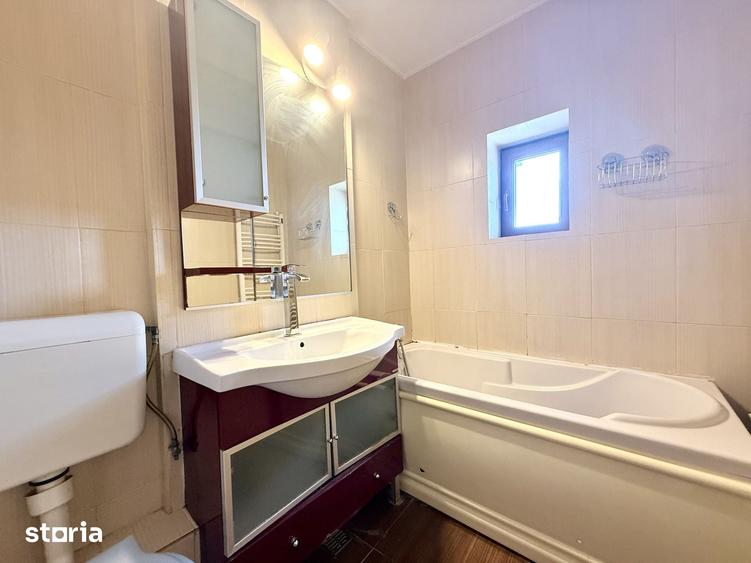 Apartament cu 3 camere decomandat în Gara de Nord