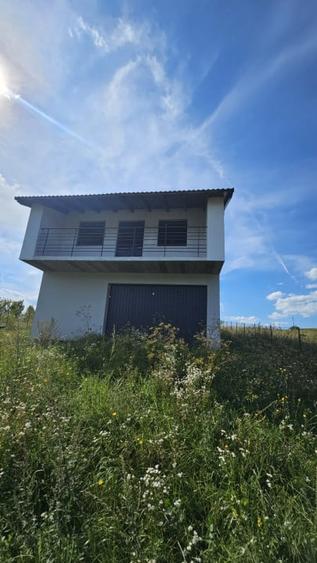 Casă individuală cu 5 camere cu Garaj în Chinteni