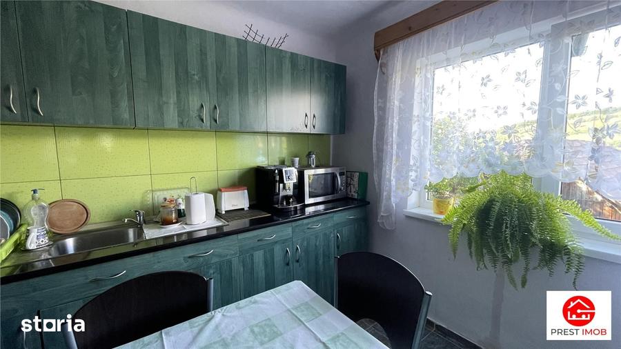 Casă cu 4 camere decomandat cu Teren 2500 Mp în Gheorghe Doja