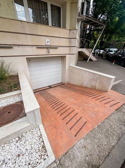 Apartament cu 3 camere decomandat, mobilat în Primăverii