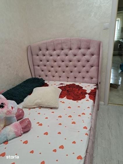 Apartament cu 4 camere decomandat în Seaca
